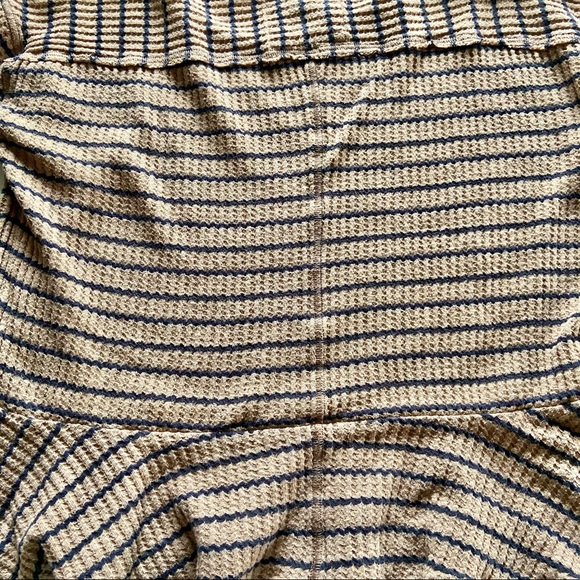 FREE PEOPLE Auntie Em Textured Thermal Top Tan - Picture 9 of 10